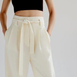 Alexis - belted wide leg pants in cream size small